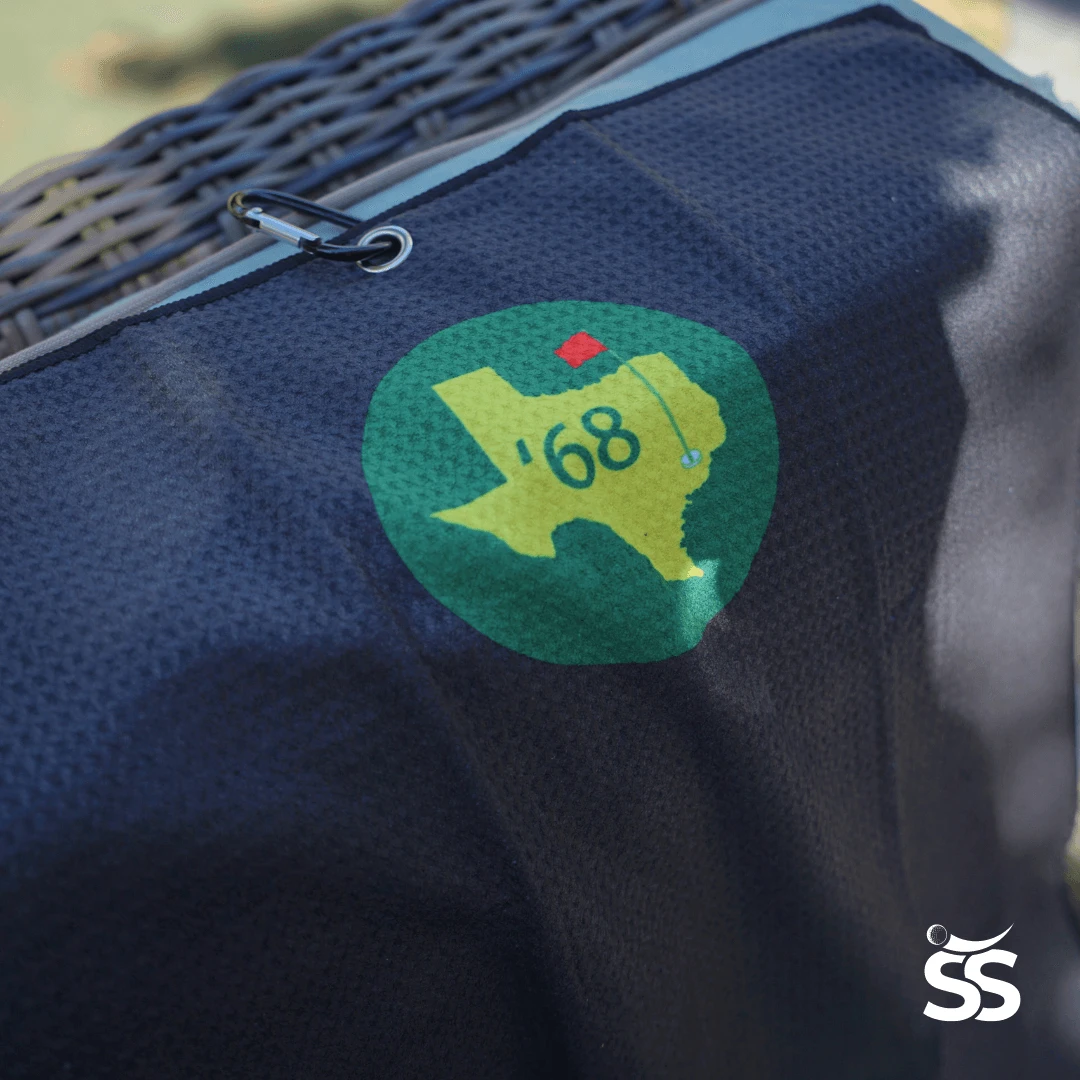 Custom golf towels with logo embroidery for tournaments and country clubs